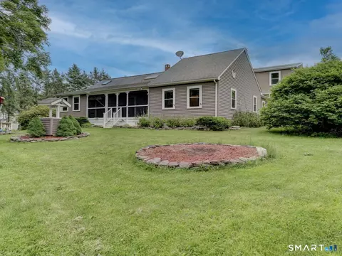 1 Heritage Rd # A, Columbia, CT 06237
