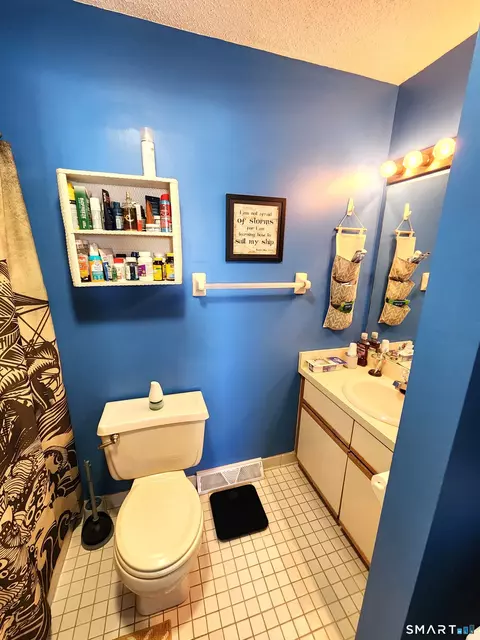 Bath - 1690 Dixwell Ave #5, Hamden, CT 06514 photo 1 of 1