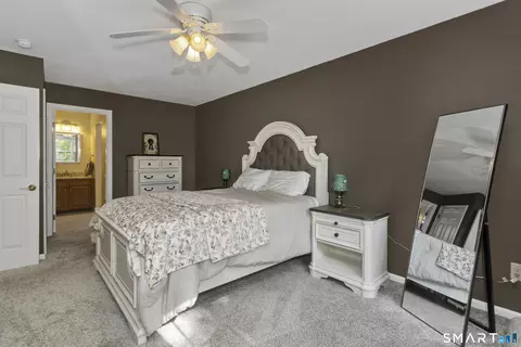 Bedroom - 8 Dibble Hollow Ln #8, Windsor Locks, CT 06096 photo 1 of 5