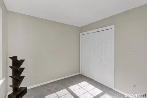 Bedroom - 8 Dibble Hollow Ln #8, Windsor Locks, CT 06096 photo 4 of 5