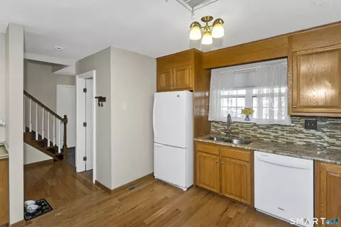 Kitchen - 8 Dibble Hollow Ln #8, Windsor Locks, CT 06096 photo 2 of 2