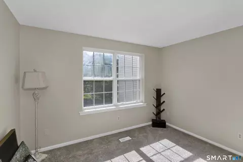 Other - 8 Dibble Hollow Ln #8, Windsor Locks, CT 06096 photo 6 of 11
