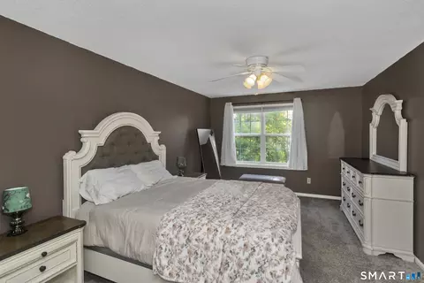 Bedroom - 8 Dibble Hollow Ln #8, Windsor Locks, CT 06096 photo 3 of 5