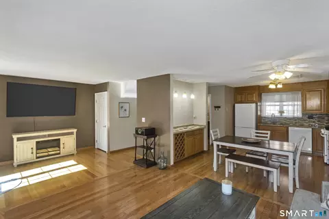 Other - 8 Dibble Hollow Ln #8, Windsor Locks, CT 06096 photo 3 of 11
