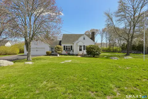 138 S Broad St, Pawcatuck, CT 06379