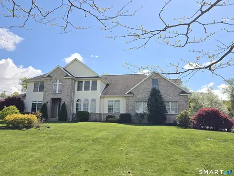 12 Copper Beech Dr, Middletown, CT 06457