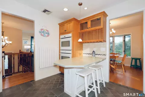 Kitchen - 6 Hillside Ct, Brookfield, CT 06804 photo 2 of 3