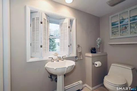 Bath - 6 Hillside Ct, Brookfield, CT 06804 photo 3 of 3