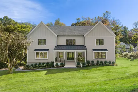 31 Gray Farms Rd, Stamford, CT 06905