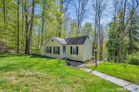 93 Torrington Ave, Canton, CT 06019