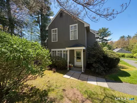 1 Partridge Ct #1, Simsbury, CT 06070