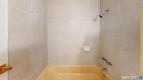 Bath - 158 High Path Rd #158, Windsor, CT 06095 photo 1 of 3