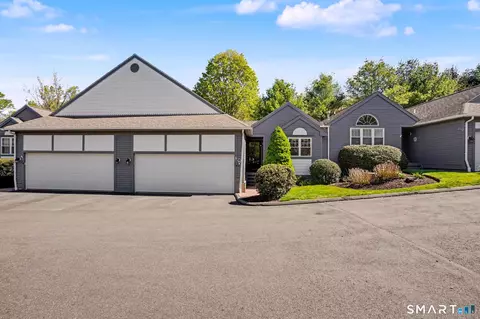 29 Greystone #29, Shelton, CT 06484