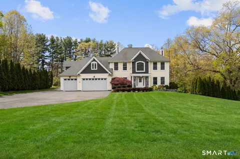 78 Glenmeadow Dr, Northford, CT 06472