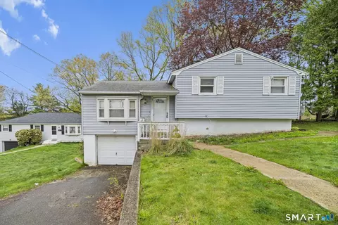 267 Bamford Ave, Waterbury, CT 06708