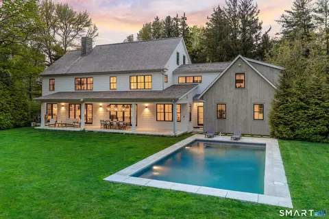 13 Sunswyck Rd, Darien, CT 06820