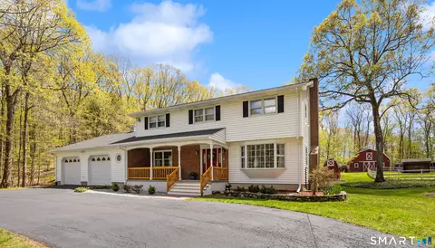 111 Lebanon Rd, Bethany, CT 06524