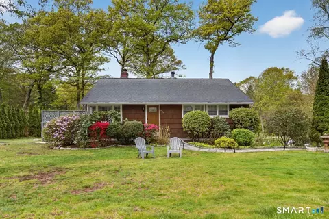 131 Clay Hill Rd, Stamford, CT 06905