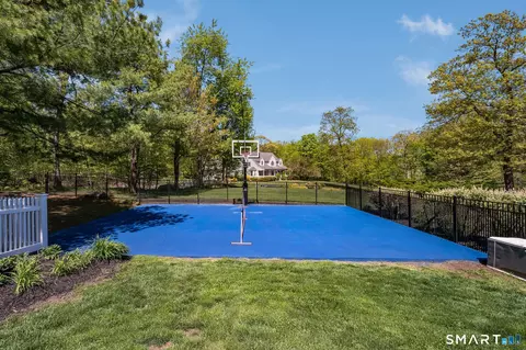 Exterior - 170 Devonshire Ln, Madison, CT 06443 photo 11 of 11