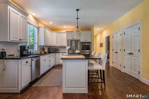Kitchen - 170 Devonshire Ln, Madison, CT 06443 photo 4 of 5