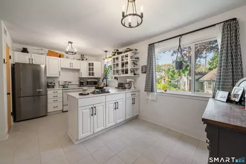 916 Heritage Vlg #A, Southbury, CT 06488