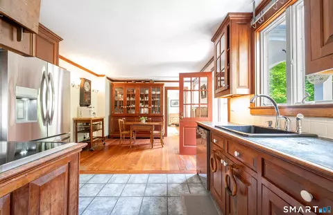 Kitchen - 19 Junction Rd, Brookfield, CT 06804 photo 1 of 2