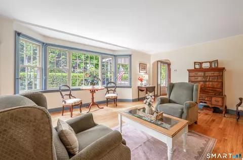 Living - 19 Junction Rd, Brookfield, CT 06804 photo 2 of 4