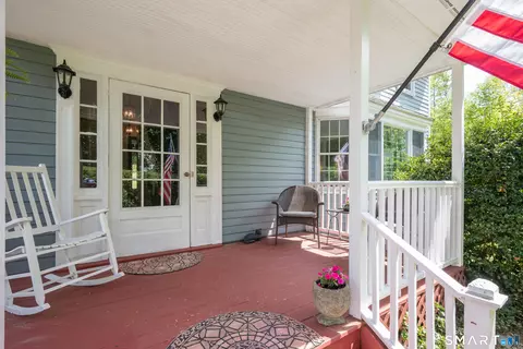 Exterior - 19 Junction Rd, Brookfield, CT 06804 photo 2 of 9