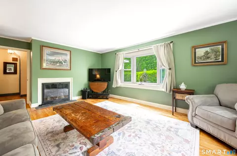 Living - 19 Junction Rd, Brookfield, CT 06804 photo 4 of 4
