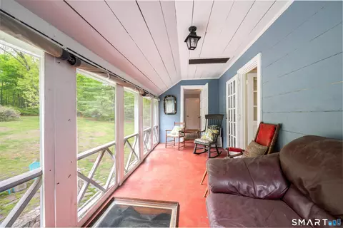 Exterior - 19 Junction Rd, Brookfield, CT 06804 photo 5 of 9