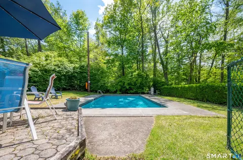 Exterior - 19 Junction Rd, Brookfield, CT 06804 photo 7 of 9
