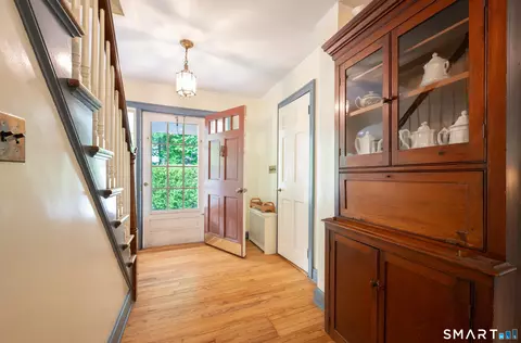 Entry Way - 19 Junction Rd, Brookfield, CT 06804 photo 1 of 1
