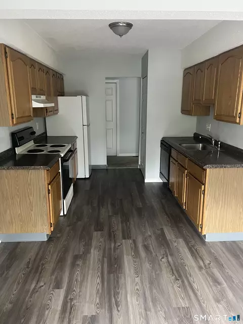 Kitchen - 365 Mather St #130, Hamden, CT 06514 photo 3 of 3