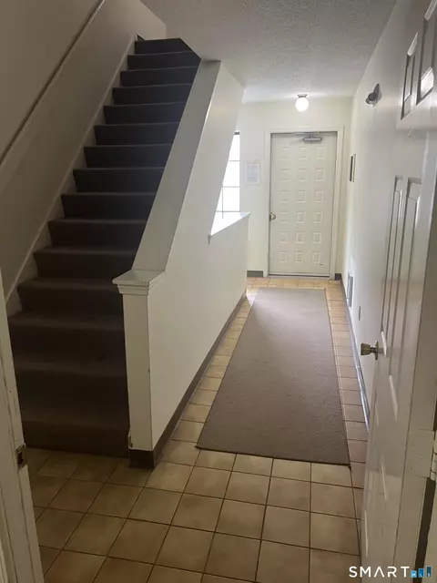 Entry Way - 365 Mather St #130, Hamden, CT 06514 photo 1 of 10