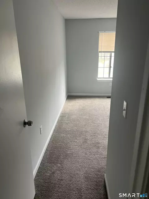Entry Way - 365 Mather St #130, Hamden, CT 06514 photo 9 of 10