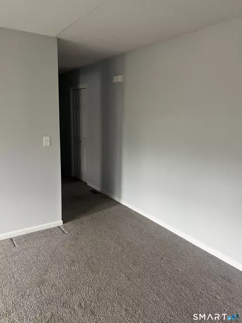 Entry Way - 365 Mather St #130, Hamden, CT 06514 photo 6 of 10
