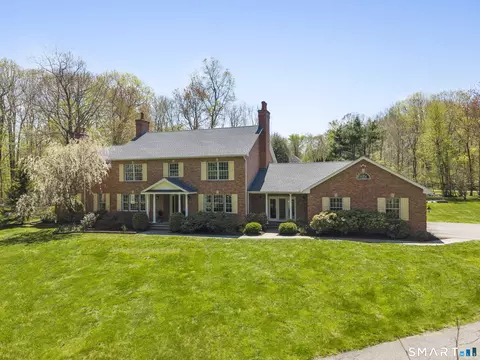 16 Cider Mill Rd, Burlington, CT 06013