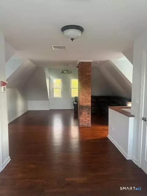 Entry Way - 237 Elm St, West Haven, CT 06516 photo 7 of 9