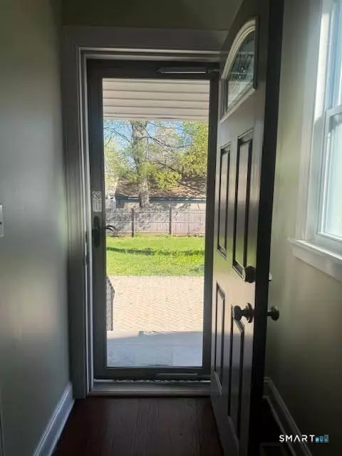 Entry Way - 237 Elm St, West Haven, CT 06516 photo 4 of 9