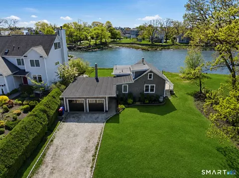 33 Naromake Ave, Norwalk, CT 06854
