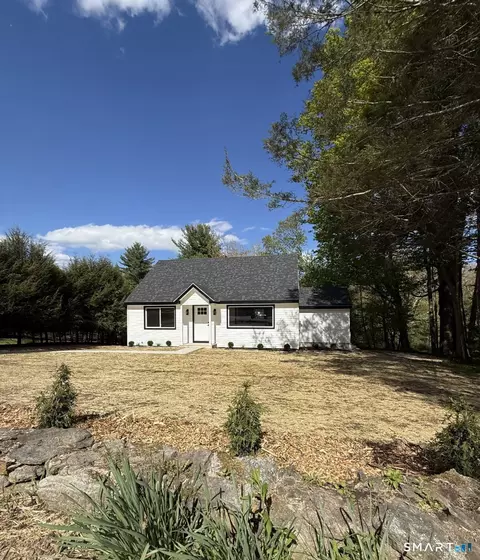 602 Fan Hill Rd, Monroe, CT 06468