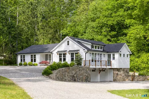 8 Gaylord Dr S, Wilton, CT 06897