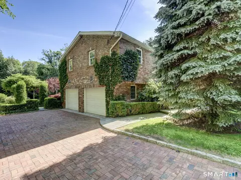 Exterior - 20 Hampton Trl, Wallingford, CT 06492 photo 3 of 10