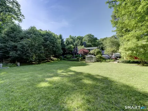Exterior - 20 Hampton Trl, Wallingford, CT 06492 photo 5 of 10