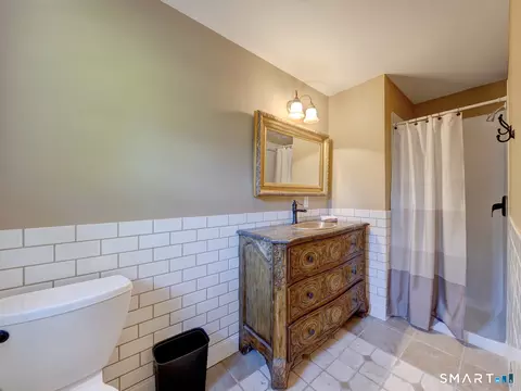 Bath - 20 Hampton Trl, Wallingford, CT 06492 photo 3 of 3