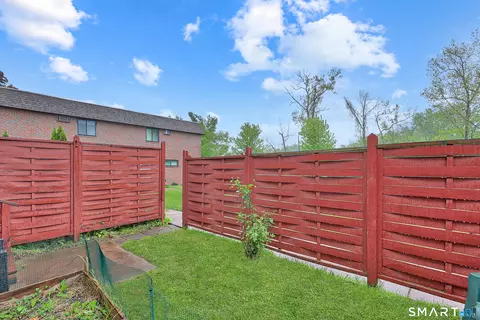 Exterior - 7 Sharon Ln #7, Wethersfield, CT 06109 photo 2 of 2