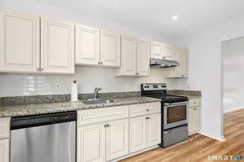 Kitchen - 455 Hope St #1C, Stamford, CT 06906 photo 2 of 3
