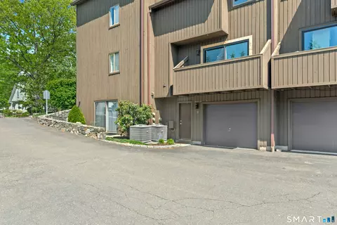 Exterior - 455 Hope St #1C, Stamford, CT 06906 photo 4 of 4