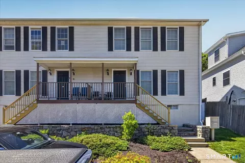 220 Castle Ave #220, Fairfield, CT 06825