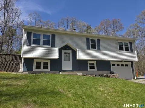 7 Old Cranston Rd, Sterling, CT 06377